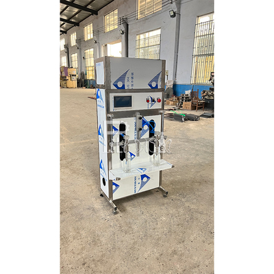 Semi-automatische lineaire vloeibare flessen vulmachine mineraalwater etherische olie leverancier