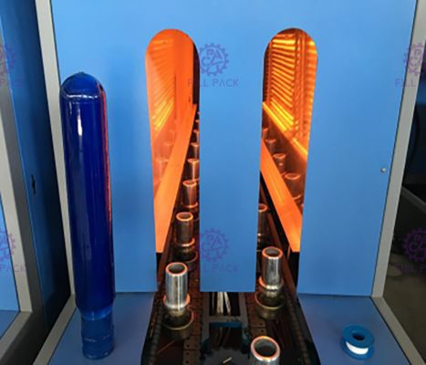 1 de Flessen Blazende Machine van de holte 3-5 1.0Mpa Gallon met Hulpmachine leverancier