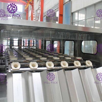 3 in 1 Monoblock-Mineraalwater Spoelende het Vullen het Afdekken Machine900bph 10L Plastic Fles leverancier