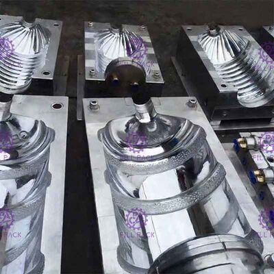 Één Verwarmer120bph Plastic Fles Productiemachine leverancier