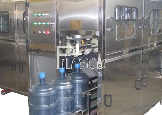 De elektrische Gedreven Volledige Automatische Fles van 450BPH 20L de Machine van het 5 Gallonflessenvullen voor Mineraalwater leverancier