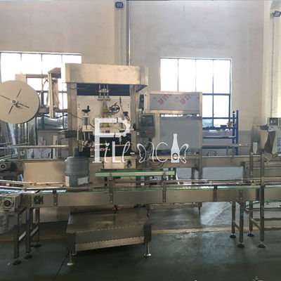 Pvc-Etiketbroodje 3 Gallon 1500BPH krimpt Etiketteringsmachine leverancier