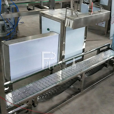 3400*780*1950mm Steriele 120 BPH Gallon Vullende Lijn leverancier