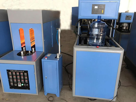 1 de Flessen Blazende Machine van de holte 3-5 1.0Mpa Gallon met Hulpmachine leverancier