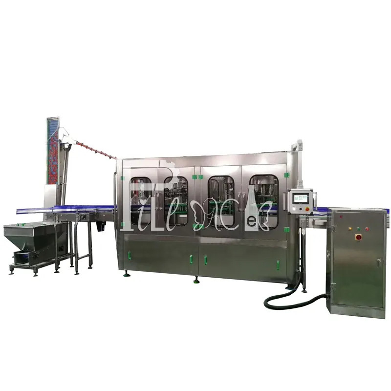 2L mineraalwater Bottelmachine 3 in 1 Monoblock-HUISDIER het Drinken Vullende Lijn 4000BPH leverancier