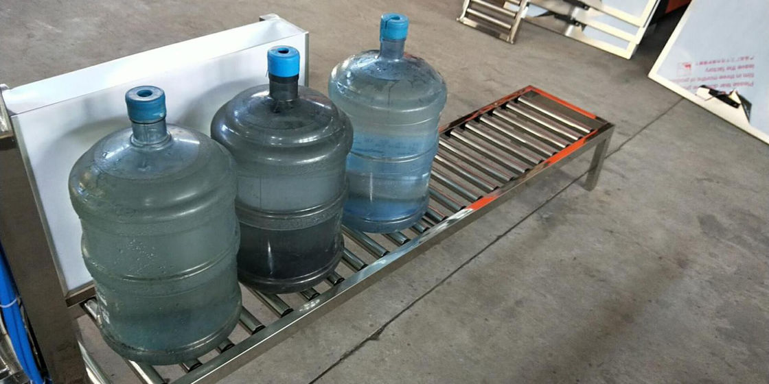 De Verbruiksgoederen van de de Gallonwaterplant van de roltransportband voor de Productielijn van de Gallonfles leverancier